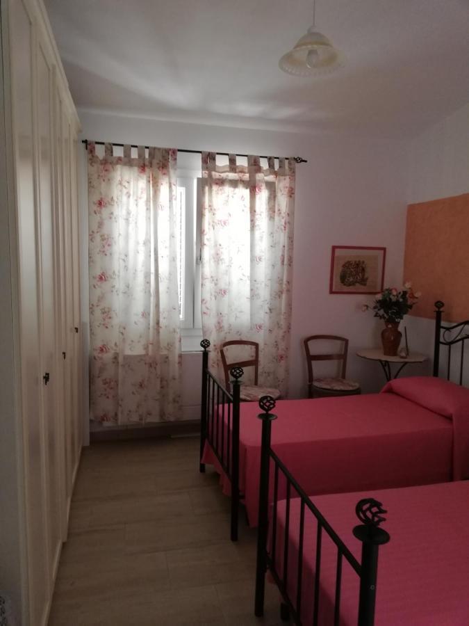Insula -- Telti Hotell Exteriör bild