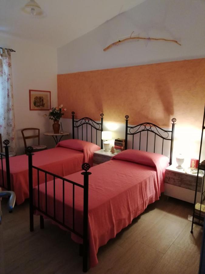 Insula -- Telti Hotell Exteriör bild