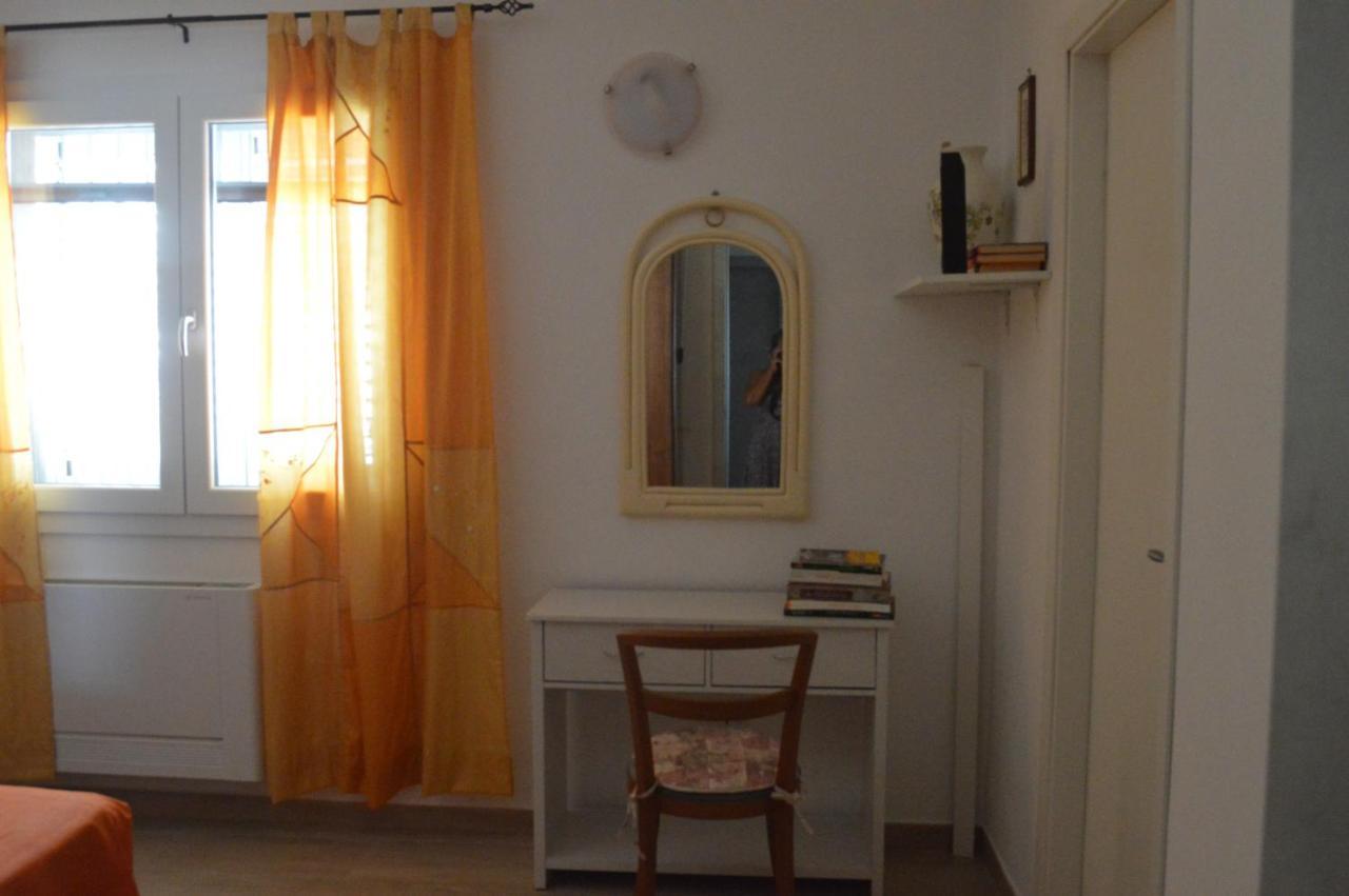 Insula -- Telti Hotell Exteriör bild