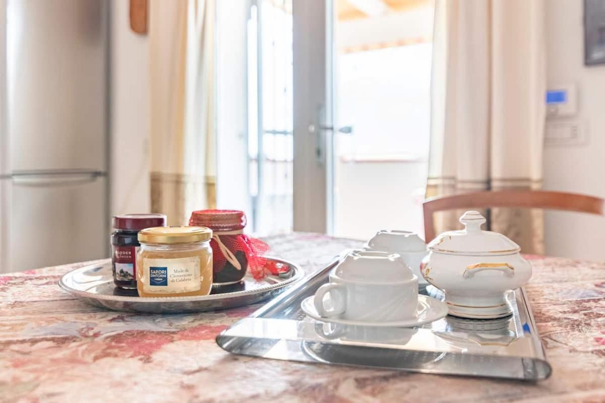 Insula -- Telti Hotell Exteriör bild